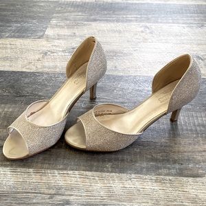 David’s bridal wedding shoes. Worn once size 6.5 2 inch heel